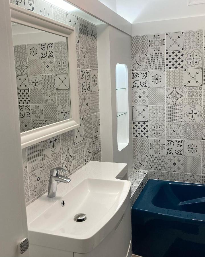 La Maison Virginie 1 A 2 Pers Charmant Hyper Centre- Cour- Parking- Linge- Fibre- Proximite Lac Canal Piscine Montargis Luaran gambar