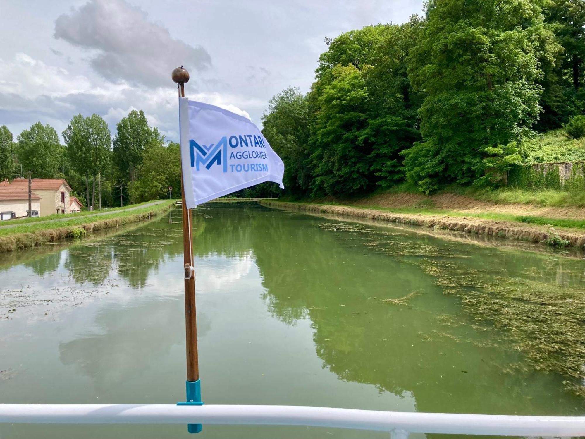 La Maison Virginie 1 A 2 Pers Charmant Hyper Centre- Cour- Parking- Linge- Fibre- Proximite Lac Canal Piscine Montargis Luaran gambar